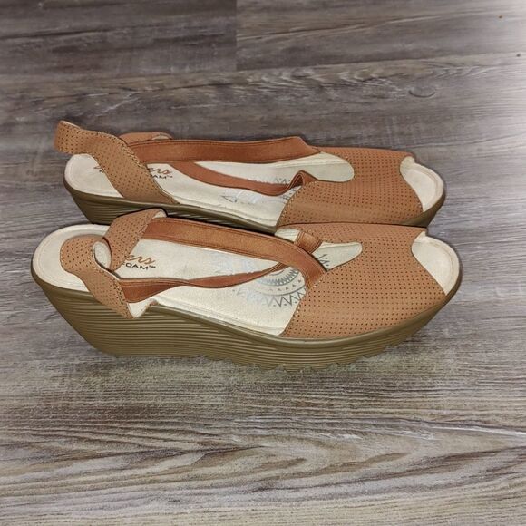 Skechers memory foam brown strap wedge sandals Sz 9.5 NWOT - Picture 5 of 7
